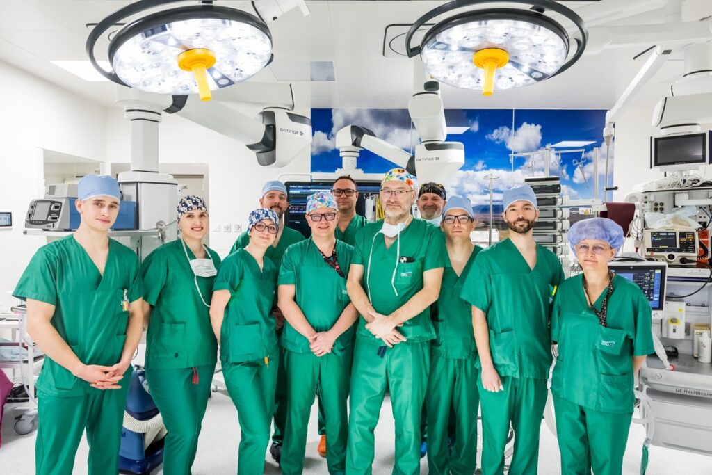 The 1000th transcatheter aortic valve implantation in the hybrid operating room of the Cardiac Surgery Clinic at Jurasz University Hospital in Bydgoszcz, photo by Tomasz Czachorowski/eventphoto.com.pl for UMWKP