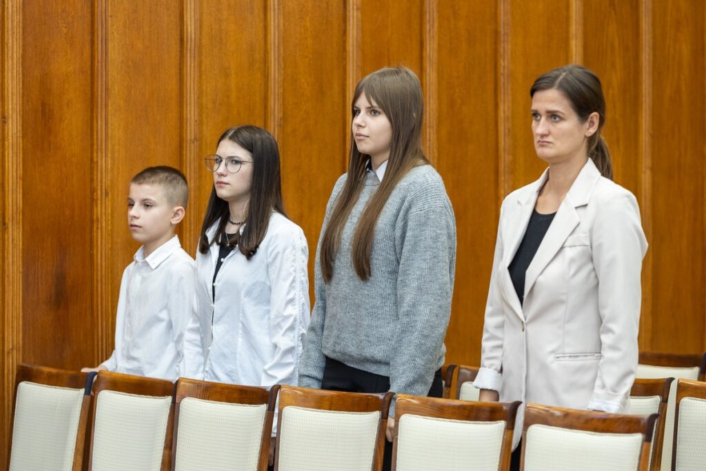 Posiedzenie Młodzieżowego Sejmiku Województwa, fot. Szymon Zdziebło/tarantoga.pl dla UMWKP