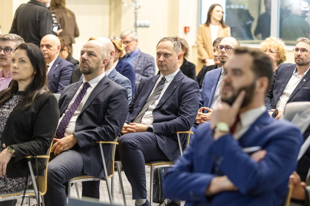 Inauguracja projektu „Kierunek-Zawód” fot. Szymon Zdziebło/tarantoga.pl dla UMWKP