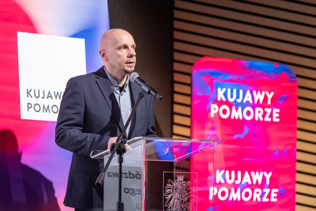 Meeting at the Brześć Centre for Culture and History "Wahadło" on the Expansion of Sports Infrastructure in the region, photo by Szymon Zdziebło / tarantoga.pl for UMWKP