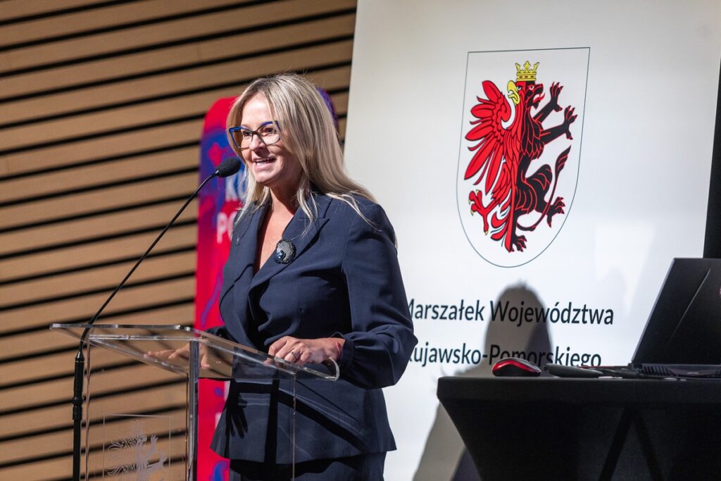 Meeting at the Brześć Centre for Culture and History "Wahadło" on the Expansion of Sports Infrastructure in the region, photo by Szymon Zdziebło / tarantoga.pl for UMWKP