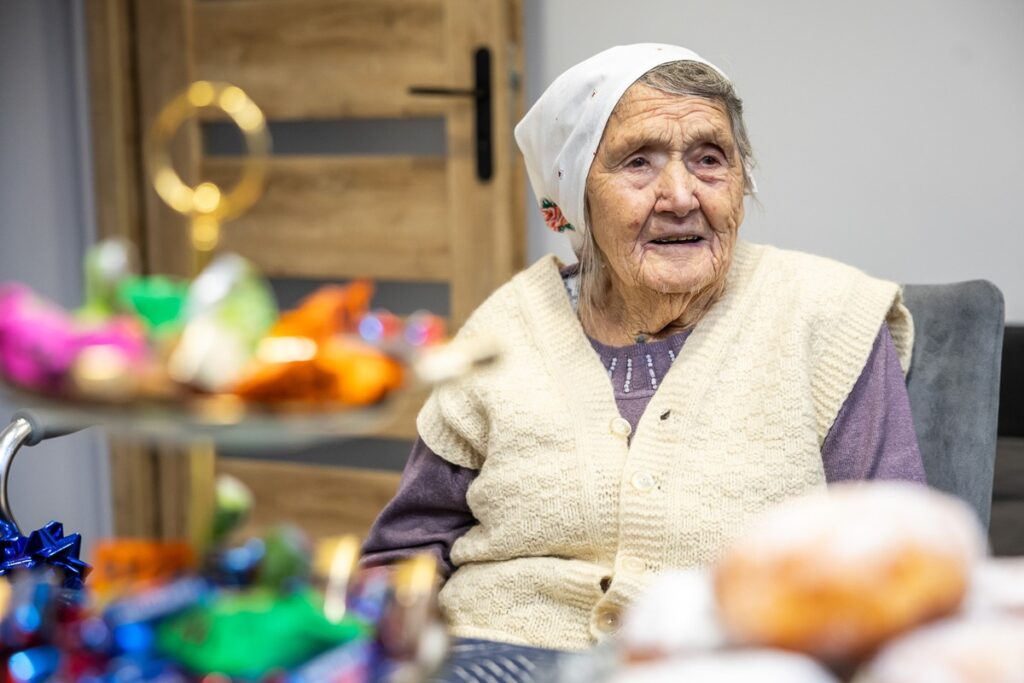 Wręczenie medalu Unitas Durat Mariannie Krzemińskiej, fot. Szymon Zdziebło/tarantoga.pl dla UMWKP