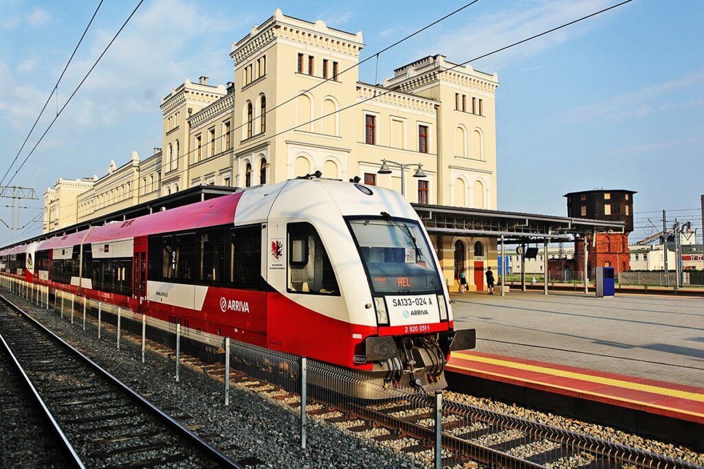 Wakacyjne kursy pociągów na Hel wracają do rozkładu jazdy fot. Arriva