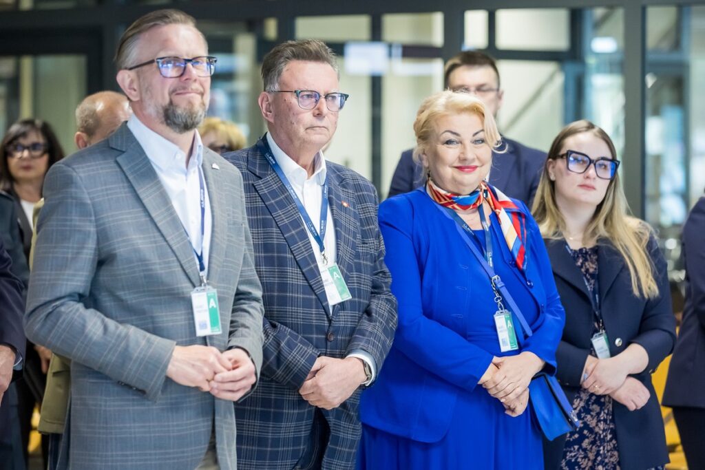 Welcoming passengers and crew on the inaugural flight from Frankfurt, photo by Tomasz Czachorowski for UMWKP