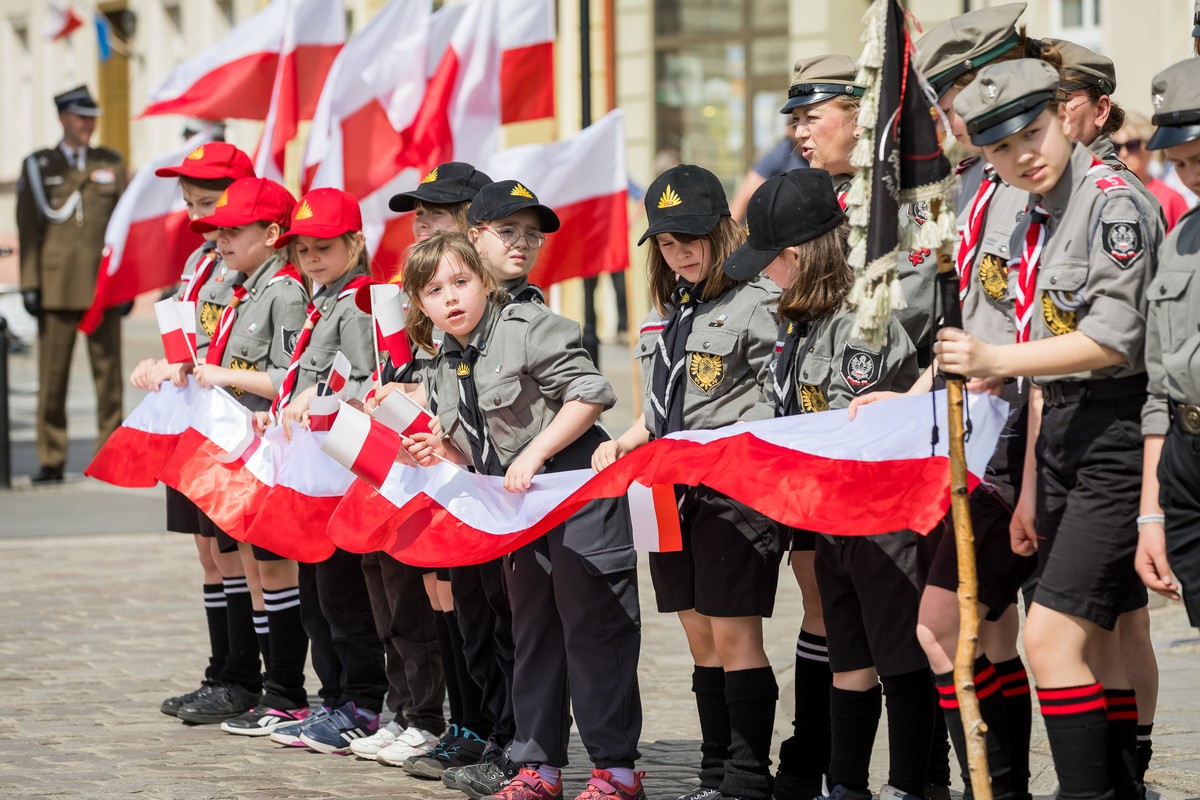 Obchody Dnia Flagi w Bydgoszczy, fot. Tomasz Czachorowski/eventphoto dla UMWKP