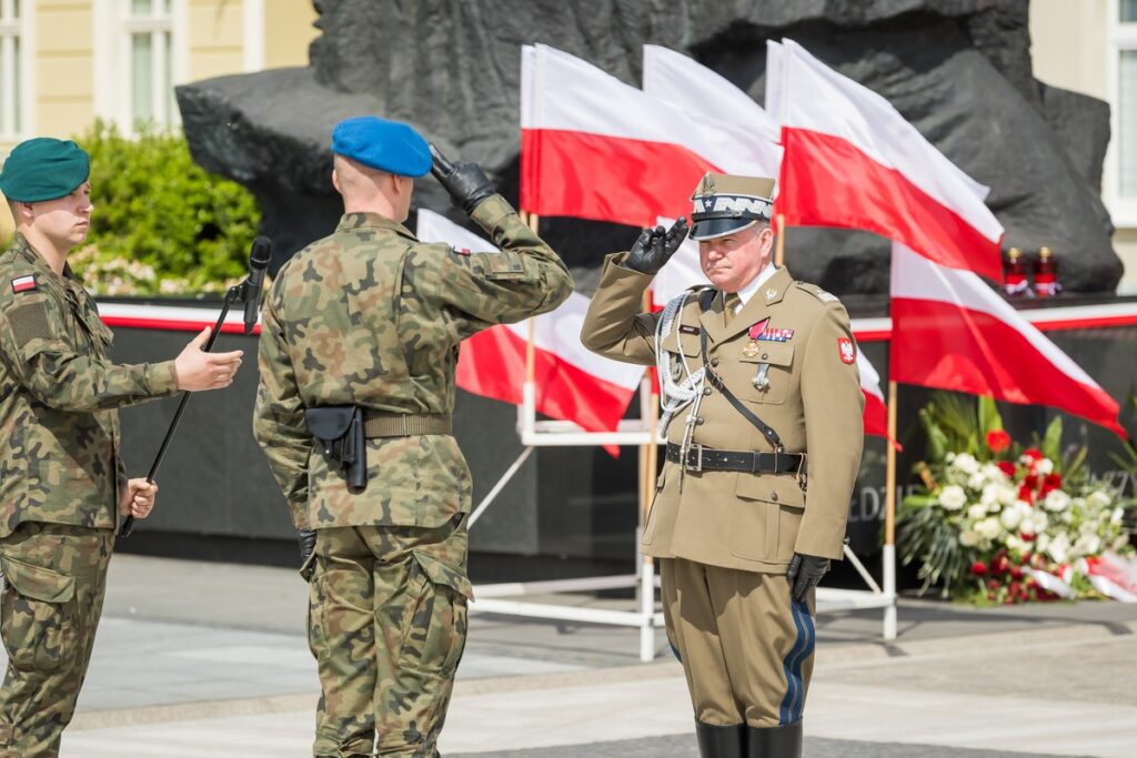Obchody Dnia Flagi w Bydgoszczy, fot. Tomasz Czachorowski/eventphoto dla UMWKP