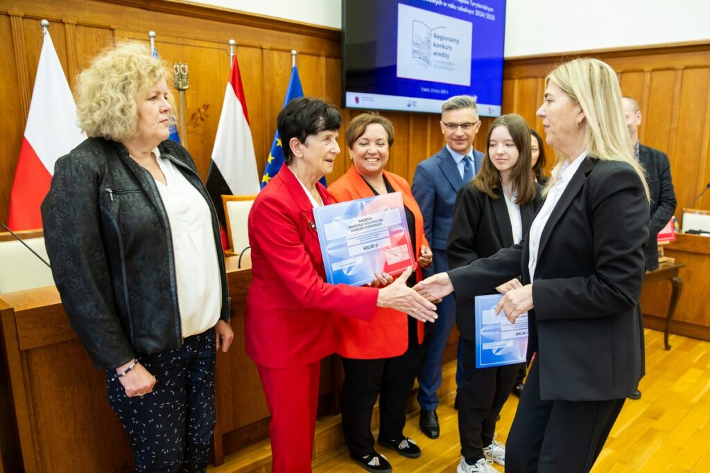 Finał XXII edycji Regionalnego Konkursu Wiedzy o Samorządzie Terytorialnym dla uczniów szkół podstawowych. Fot. Andrzej Goiński UMWKP