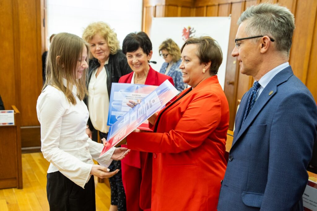 Finał XXII edycji Regionalnego Konkursu Wiedzy o Samorządzie Terytorialnym dla uczniów szkół podstawowych. Fot. Andrzej Goiński UMWKP