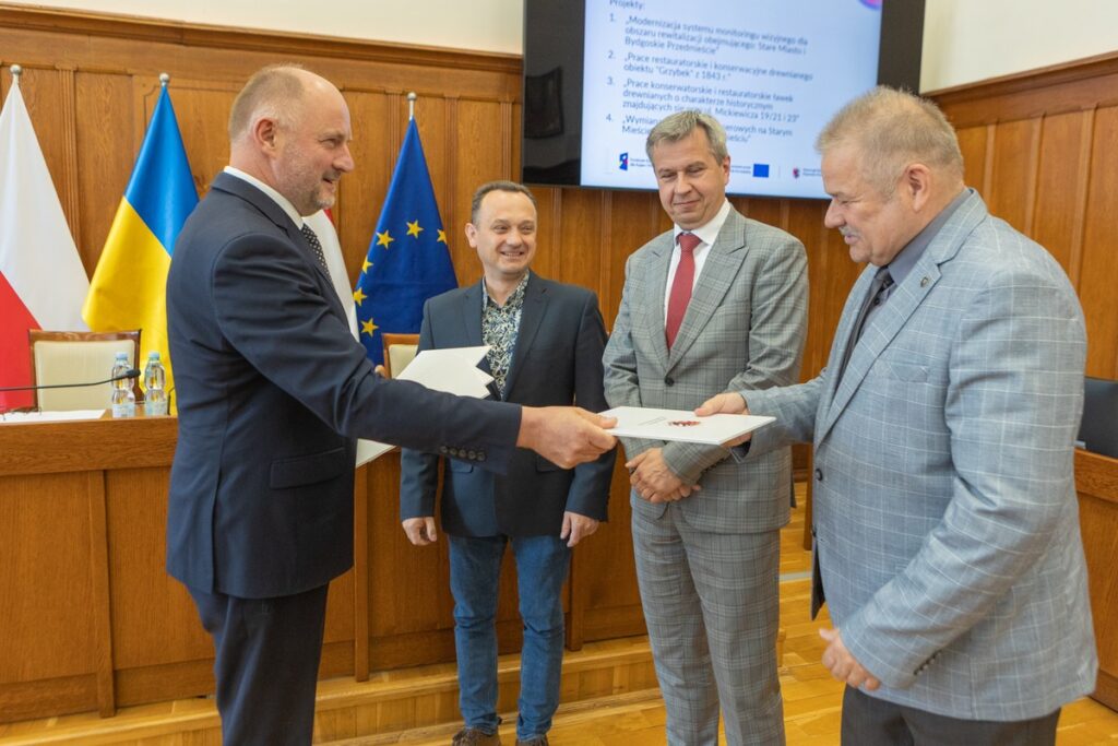 Wręczenie umów FEdKP 2021-2027, 16 maja 2025 r., fot. Mikołaj Kuras dla UMWKP