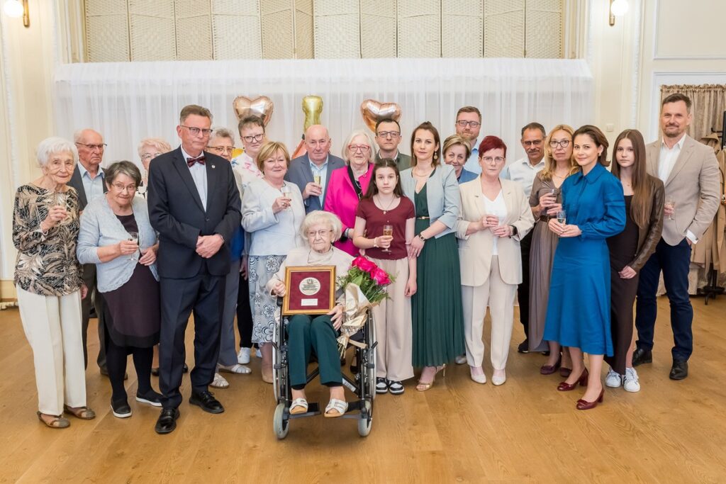 Wręczenie medalu Unitas Durat Klarze Di Lorenzo, fot. Tomasz Czachorowski/eventphoto.com.pl dla UMWKP