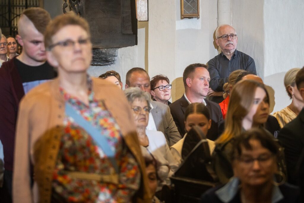 Ingres biskupa Arkadiusza Okroja, fot. Szymon Zdziebło/tarantoga.pl dla UMWKP