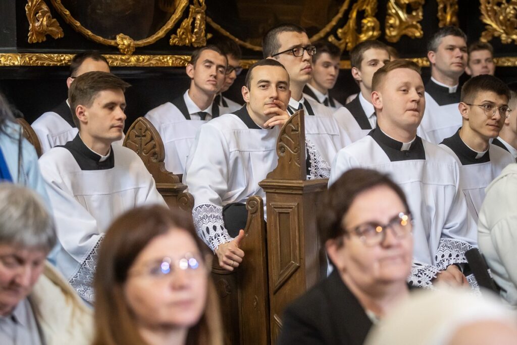 Ingres biskupa Arkadiusza Okroja, fot. Szymon Zdziebło/tarantoga.pl dla UMWKP