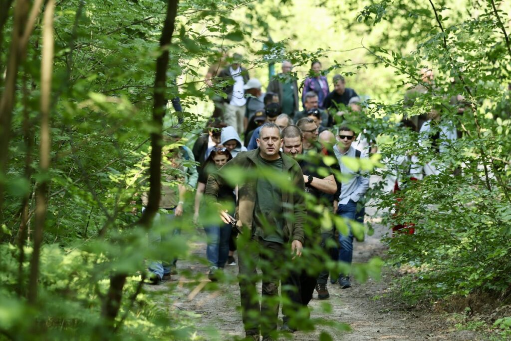 Spacer ścieżką edukacyjną Bobrowiska, fot. Andrzej Goiński UMWKP