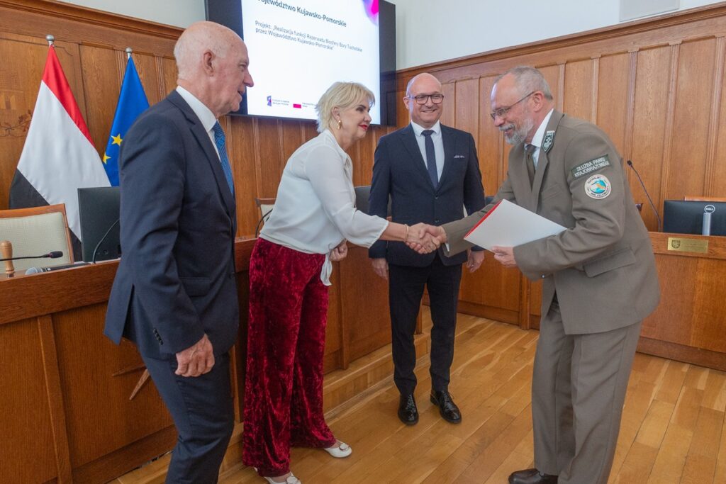 FEdKP Contract Award Ceremony, June 13, 2025, photo by Mikołaj Kuras for UMWKP FEdKP Contract Award Ceremony, June 13, 2025, photo by Mikołaj Kuras for UMWKP