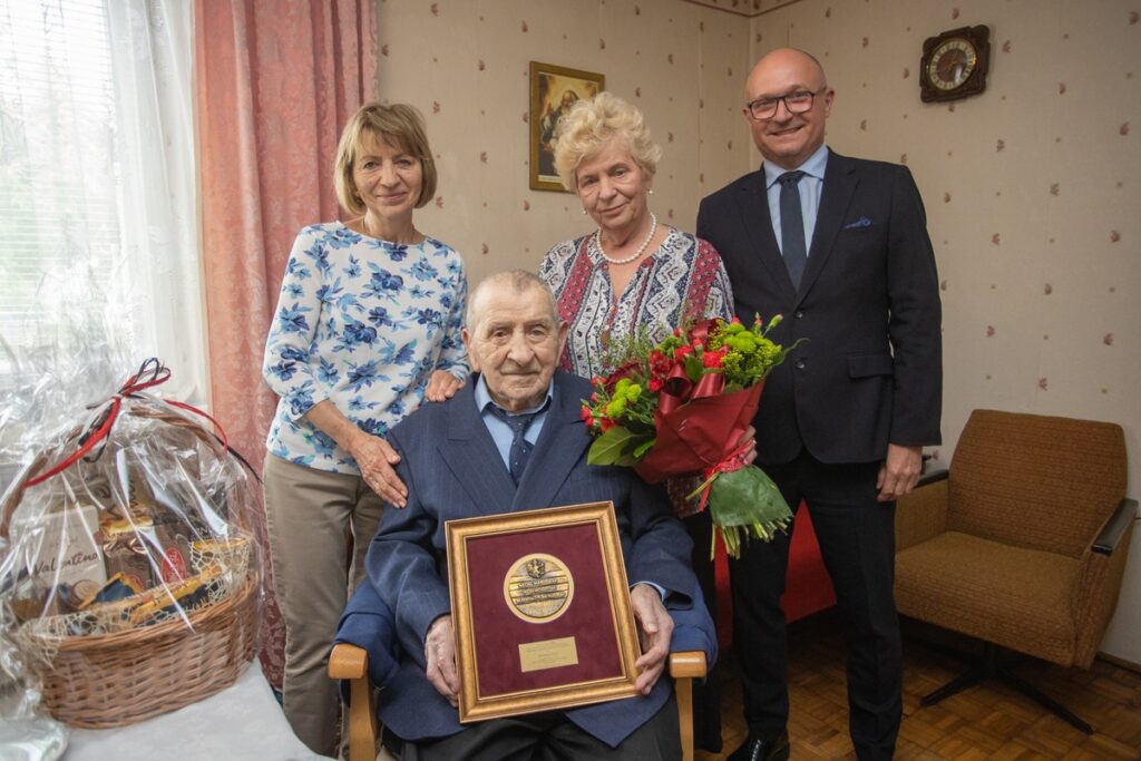 Wręczenie medalu Unitas Durat Antoniemu Gołodowi, fot. Mikołaj Kuras dla UMWKP