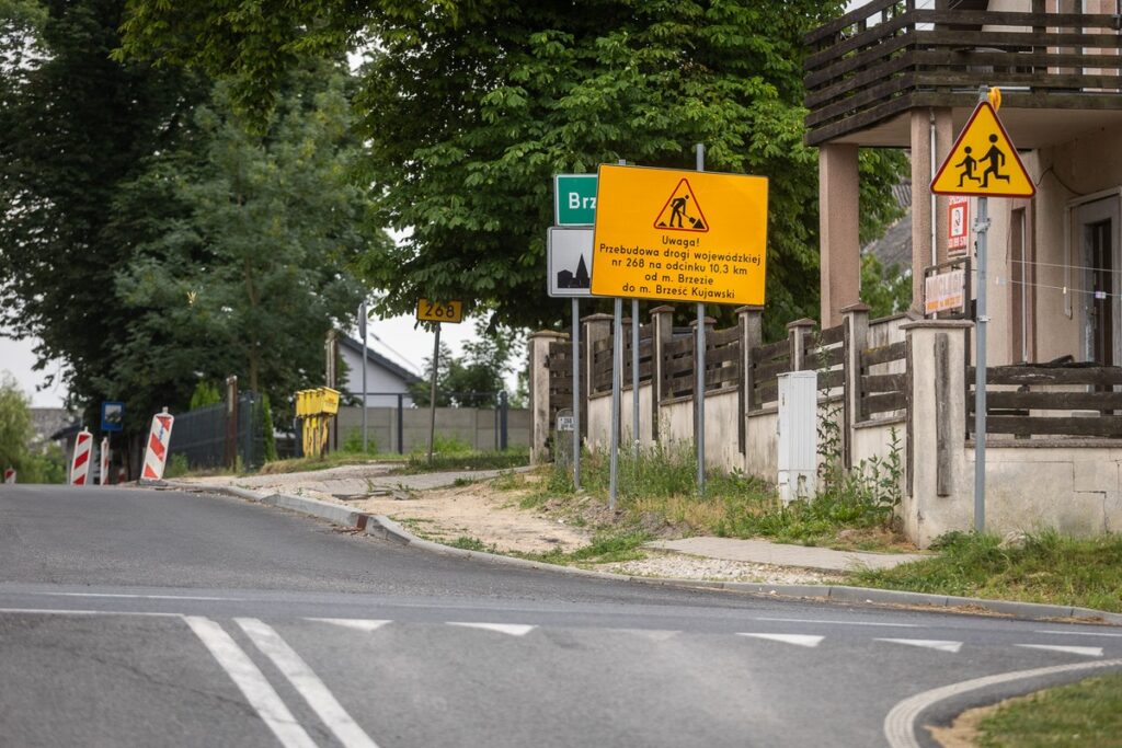 Modernizacja DW 268, fot. Szymon Zdziebło/tarantoga.pl dla UMWKP