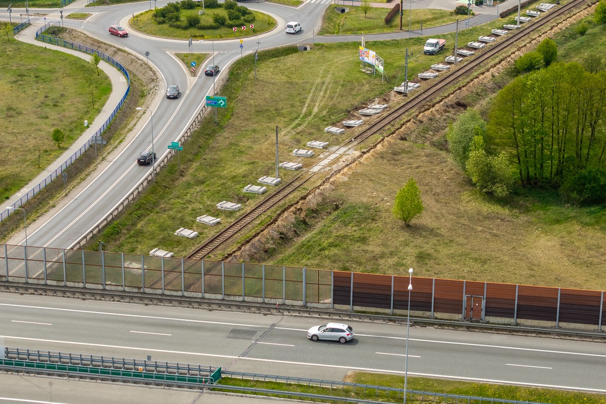 Remont linii kolejowej do Ciechocinka, fot. Szymon Zdziebło/tarantoga.pl dla UMWKP