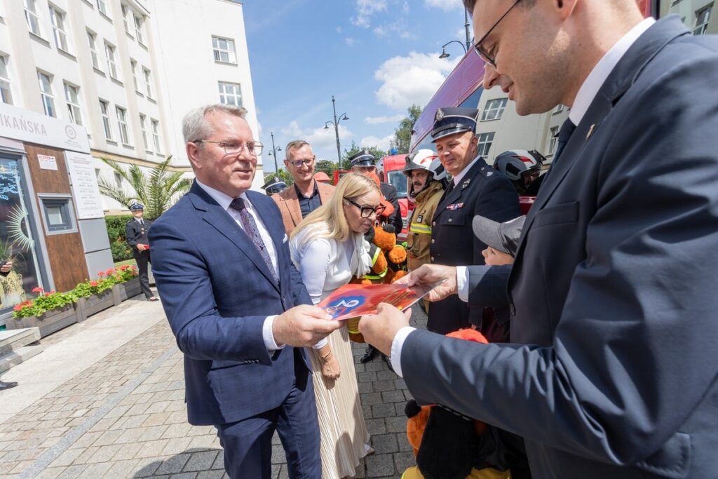 Przekazanie sprzętu jednostkom OSP, fot. Mikołaj Kuras dla UMWKP