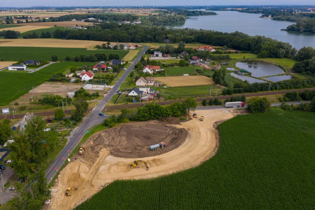 Construction of a Roundabout in Broniewice, photo by Mikołaj Kuras for UMWKP