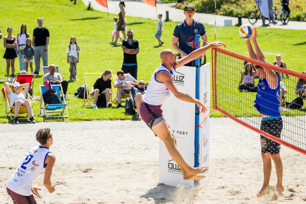 Bydgoszcz Volleyball Island, photo by Tomasz Czachorowski, eventphoto.com.pl for UMWKP