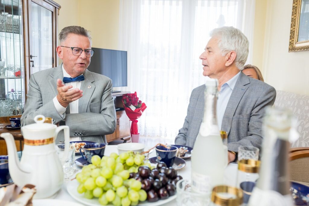 Wręczenie medalu Unitas Durat pani Wiesławie Łucji Sochackiej, fot. Tomasz Czachorowski/eventphoto.com.pl dla UMWKP