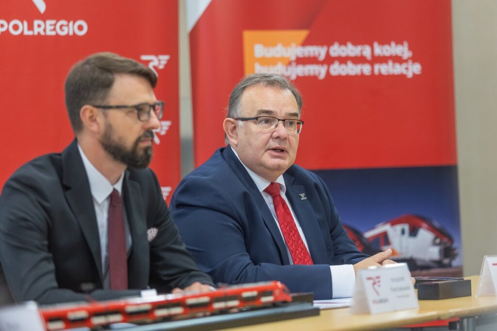 Podpisanie umowy z Polregio, fot. Mikołaj Kuras dla UMWKP