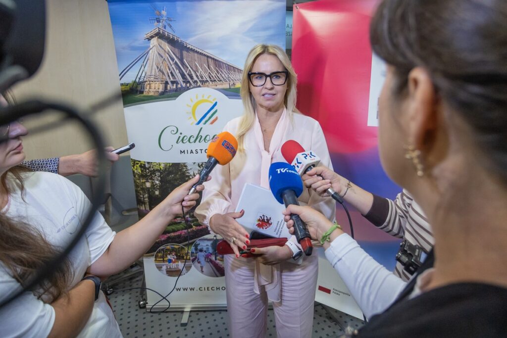 Podpisanie umowy z Polregio, fot. Mikołaj Kuras dla UMWKP