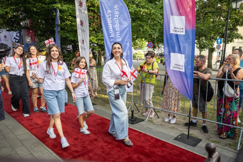 Otwarcie IV. Międzynarodowego Festiwalu „Vistula Sounds” im. Ireny Santor w Ciechocinku, fot. Szymon Zdziebło/tarantoga.pl dla UMWKP