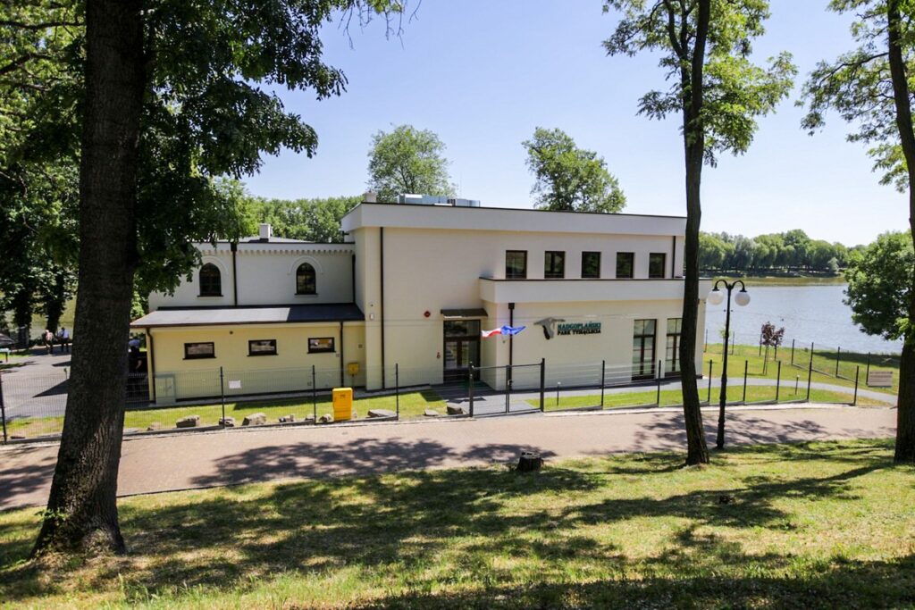 Kruszwica, nowa siedziba Nadgoplańskiego Parku Tysiąclecia, fot. Szymon Zdziebło tarantoga.pl dla UMWKP