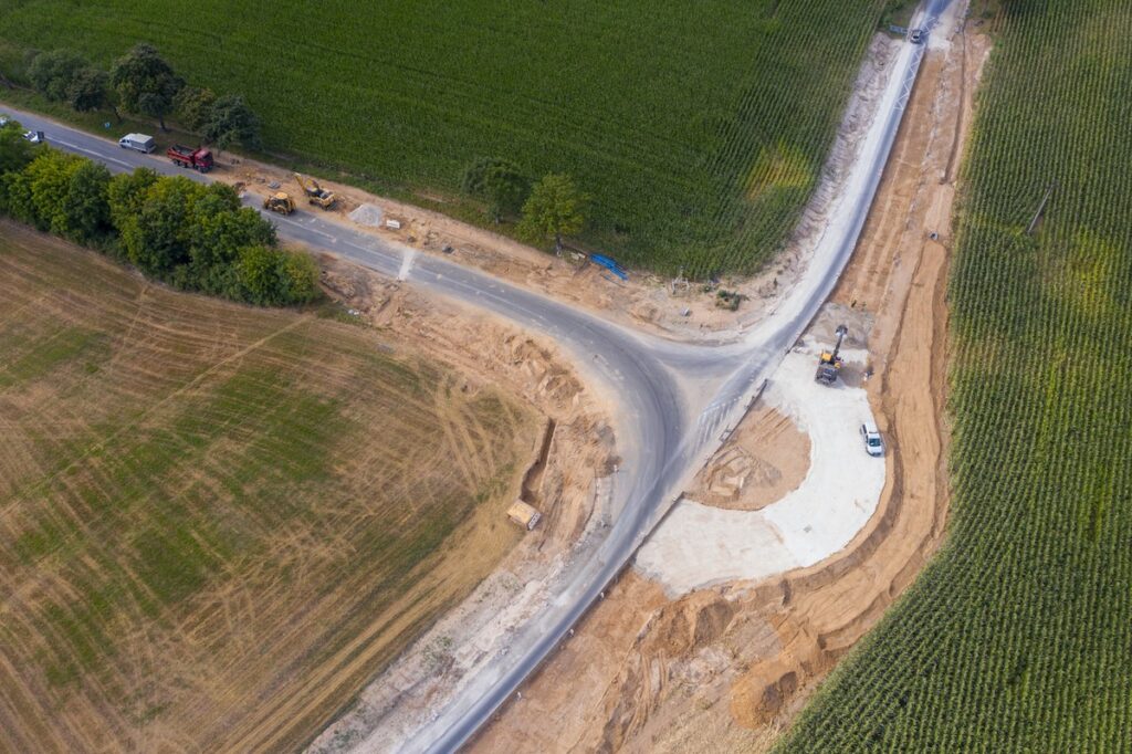 Construction of a roundabout in Dyblin, photo by Mikołaj Kuras for UMWKP