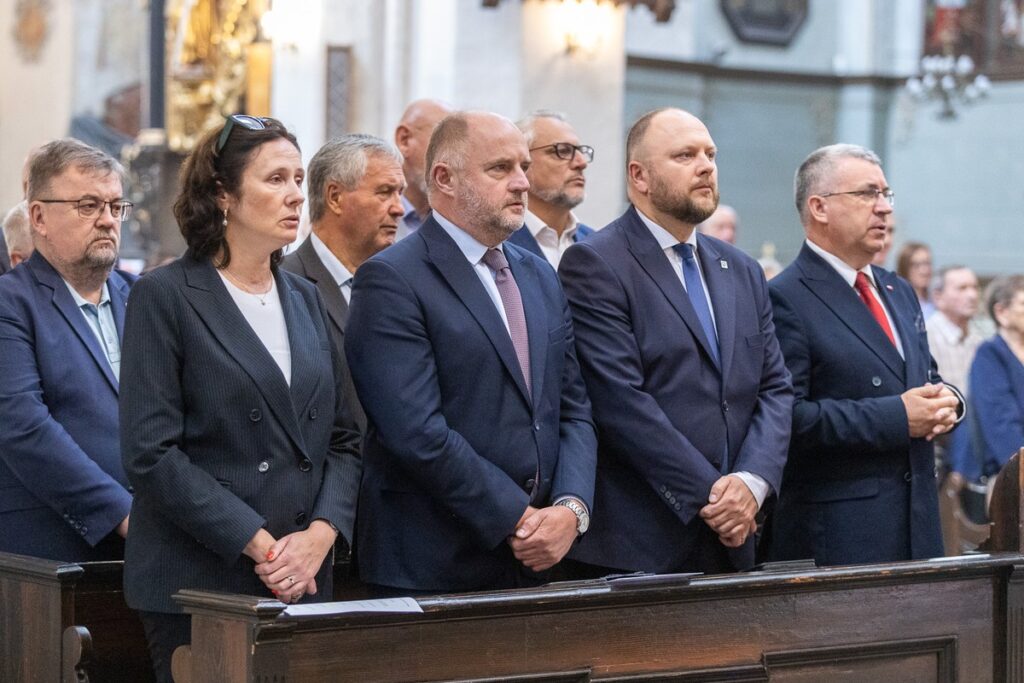 Jubilee meeting of local government officials and parliamentarians, photo: Szymon Zdziebło/tarantoga.pl for UMWKP Jubilee meeting of local government officials and parliamentarians, photo: Szymon Zdziebło/tarantoga.pl for UMWKP