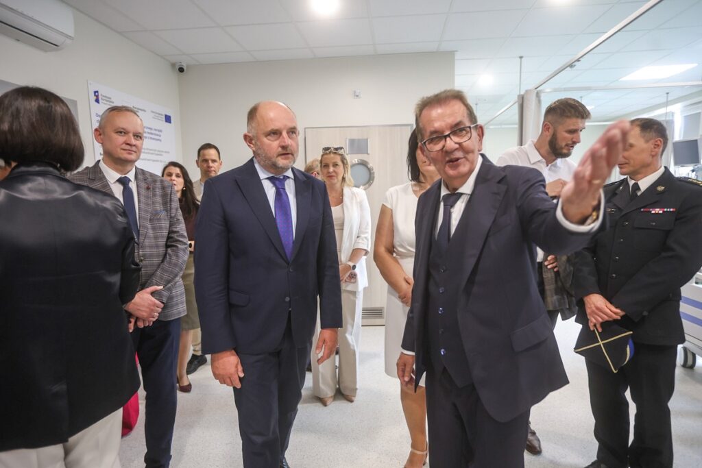 Ceremony marking the completion of the investment in the hospital in Aleksandrów Kujawski, photo: Szymon Zdziebło/tarantoga for UMWKP