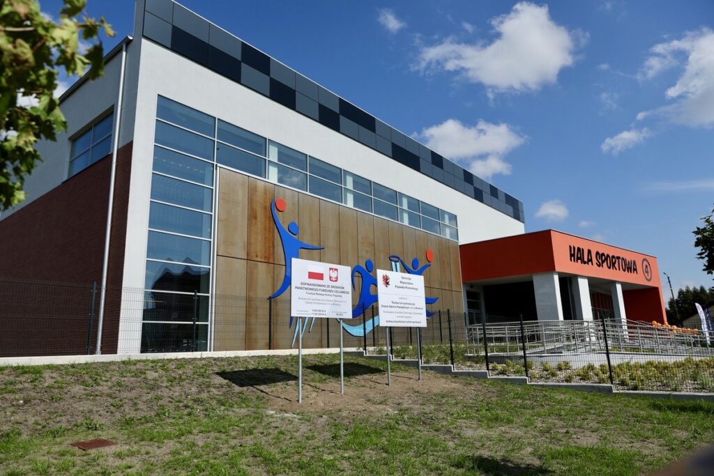 Opening of the sports hall at the School Complex in Brodnica, photo: Andrzej Goiński/UMWKP