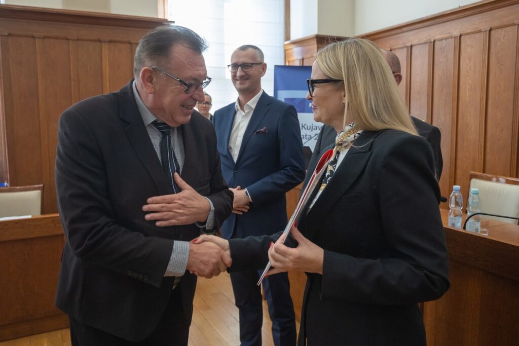 Ceremonia wręczenia umów FEdKP i KPO, fot. Mikołaj Kuras dla UMWKP