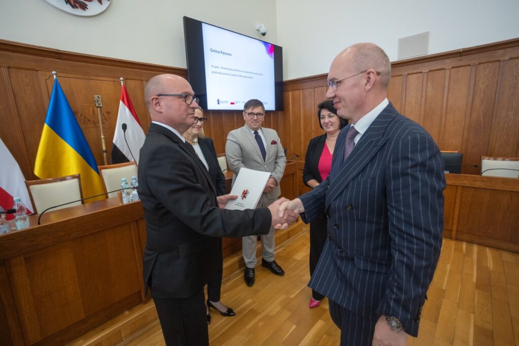 Ceremonia wręczenia umów FEdKP i KPO, fot. Mikołaj Kuras dla UMWKP