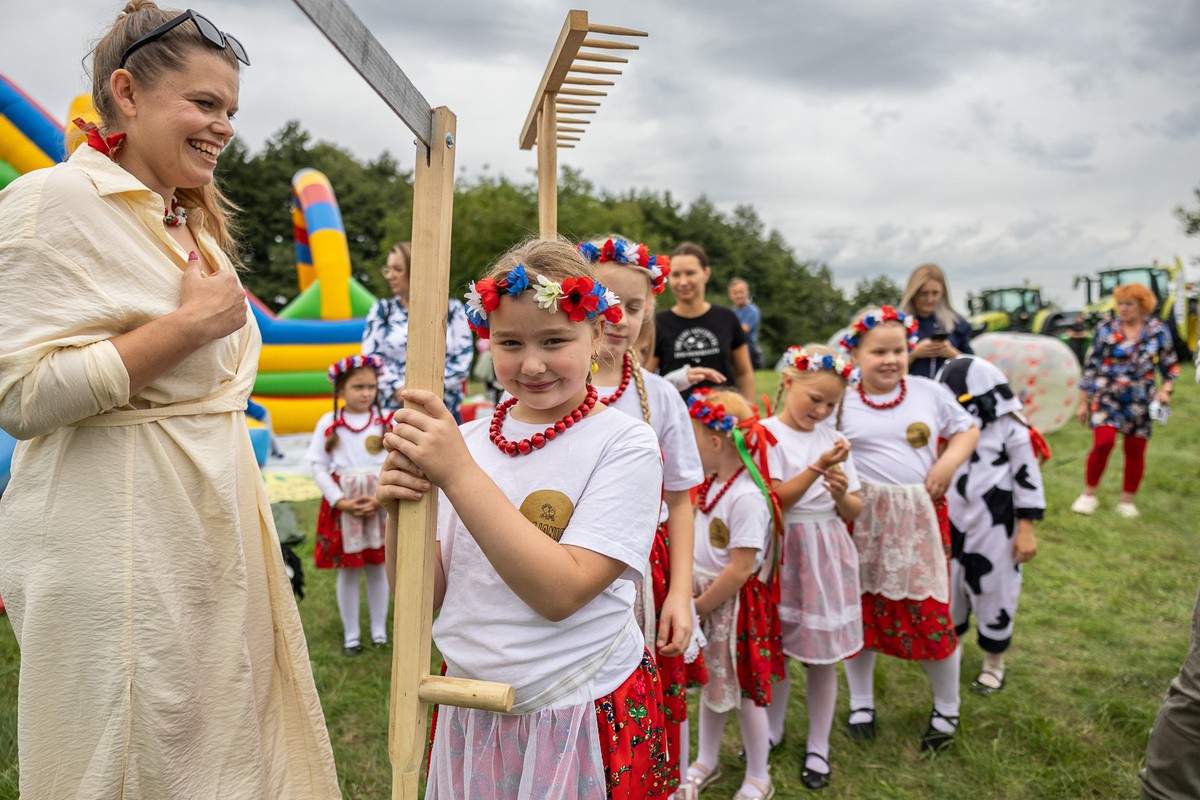 II Święto Tradycyjnej Wsi Polskiej w Borównie, fot. Szymon Zdziebło, tarantoga.pl dla UMWKP