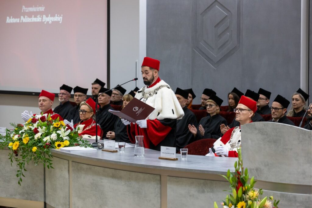 Inauguration of the academic year at Bydgoszcz University of Science and Technology, photo by Tomasz Czachorowski/eventphoto.com.pl for the UMWKP