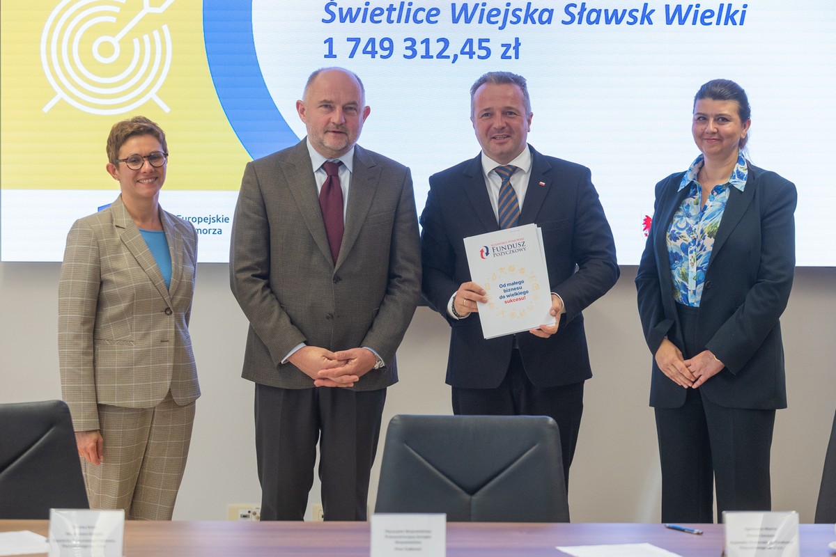 Uroczystość podpisania umów, fot. Mikołaj Kuras dla UMWKP