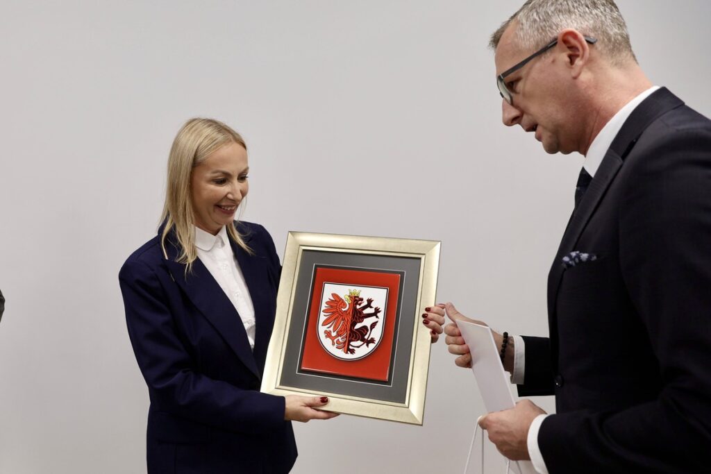Uroczystość otwarcia centrum usług społecznych w Inowrocławiu, fot. Andrzej Goiński/UMWKP