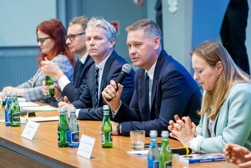 Spotkanie minister Katarzyny Pełczyńskiej-Nałęcz w samorządowcami w Bydgoszczy, fot. Tomasz Czachorowski/eventphoto dla UMWKP