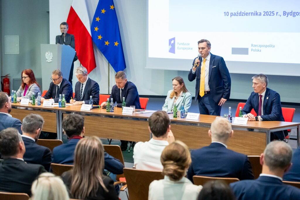 Spotkanie minister Katarzyny Pełczyńskiej-Nałęcz w samorządowcami w Bydgoszczy, fot. Tomasz Czachorowski/eventphoto dla UMWKP