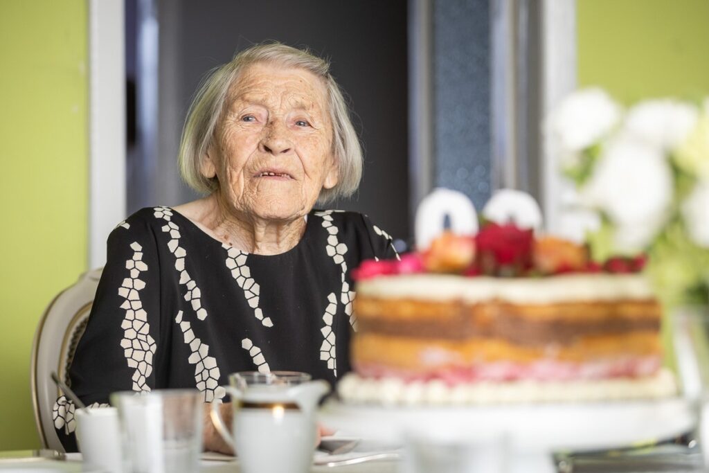 Awarding the Unitas Durat medal to Zygmuncia Jasieniecka, photo by Szymon Zdziebło/tarantoga.pl for UMWKP Awarding the Unitas Durat medal to Zygmuncia Jasieniecka, photo by Szymon Zdziebło/tarantoga.pl for UMWKP