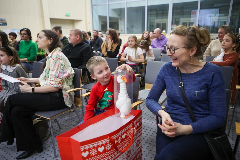 Wręczenie nagród w konkursach z okazji ,,Kujawsko-Pomorskiej gęsiny na św. Marcina”. Fot. Mikołaj Kuras dla UMWKP
