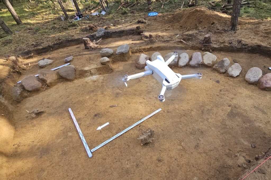 Bronze Age burial mound discovered in the Wda Landscape Park. Photo: WPK Bronze Age burial mound discovered in the Wda Landscape Park. Photo: WPK