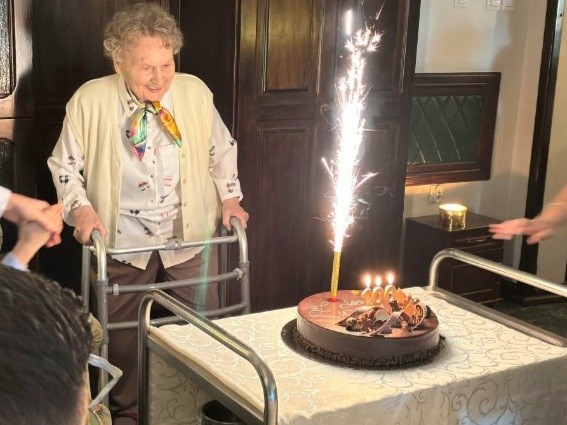 Wręczenie medalu Unitas Durat Krystynie Skolimowskiej-Światłowskiej, fot. z archiwum rodzinnego