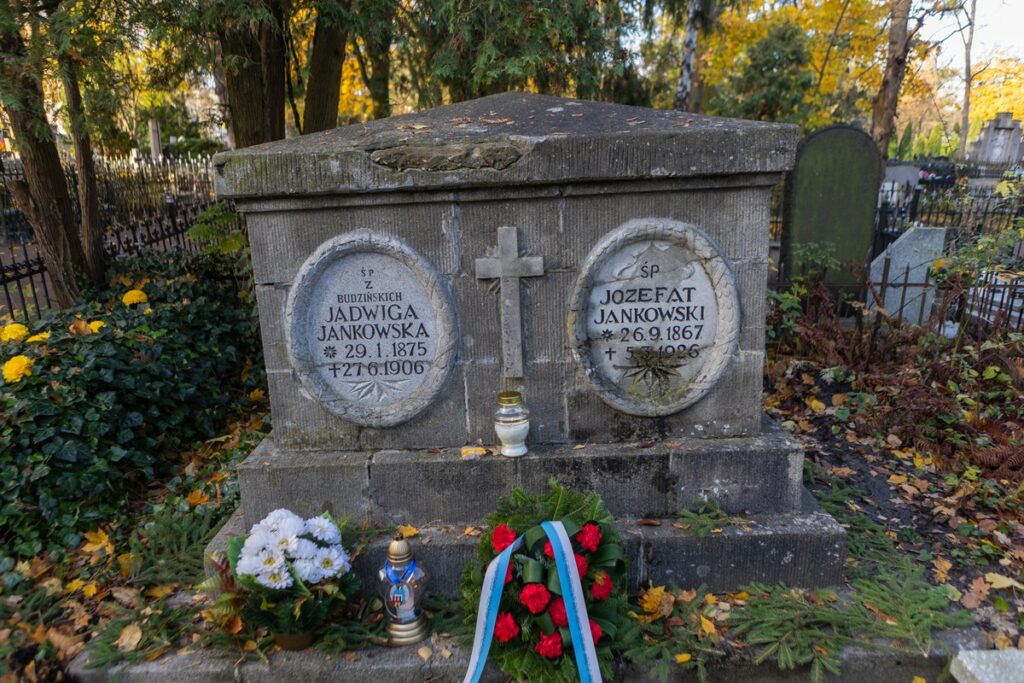 Fundraising at St. George’s Cemetery in Toruń, photo by Mikołaj Kuras for the UMWKP
