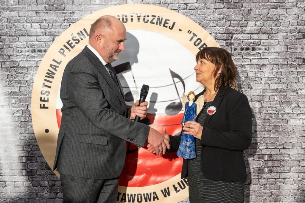 Jubileuszowa XX edycja Wojewódzkiego Festiwalu Pieśni Patriotycznej „Tobie Polsko” ,fot. Szymon Zdziebło/tarantoga.pl dla UMWKP