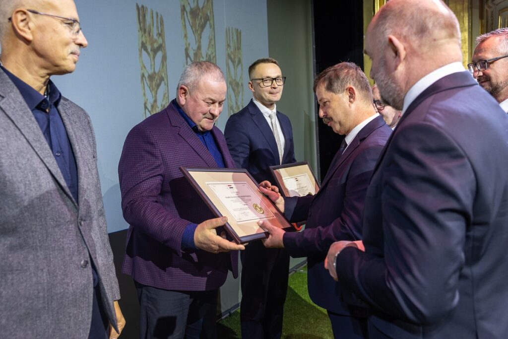 Gala wręczenia nagród w konkursie Agricola-Syn Ziemi, fot. Szymon Zdziebło/ tarantoga.pl dla UMWKP