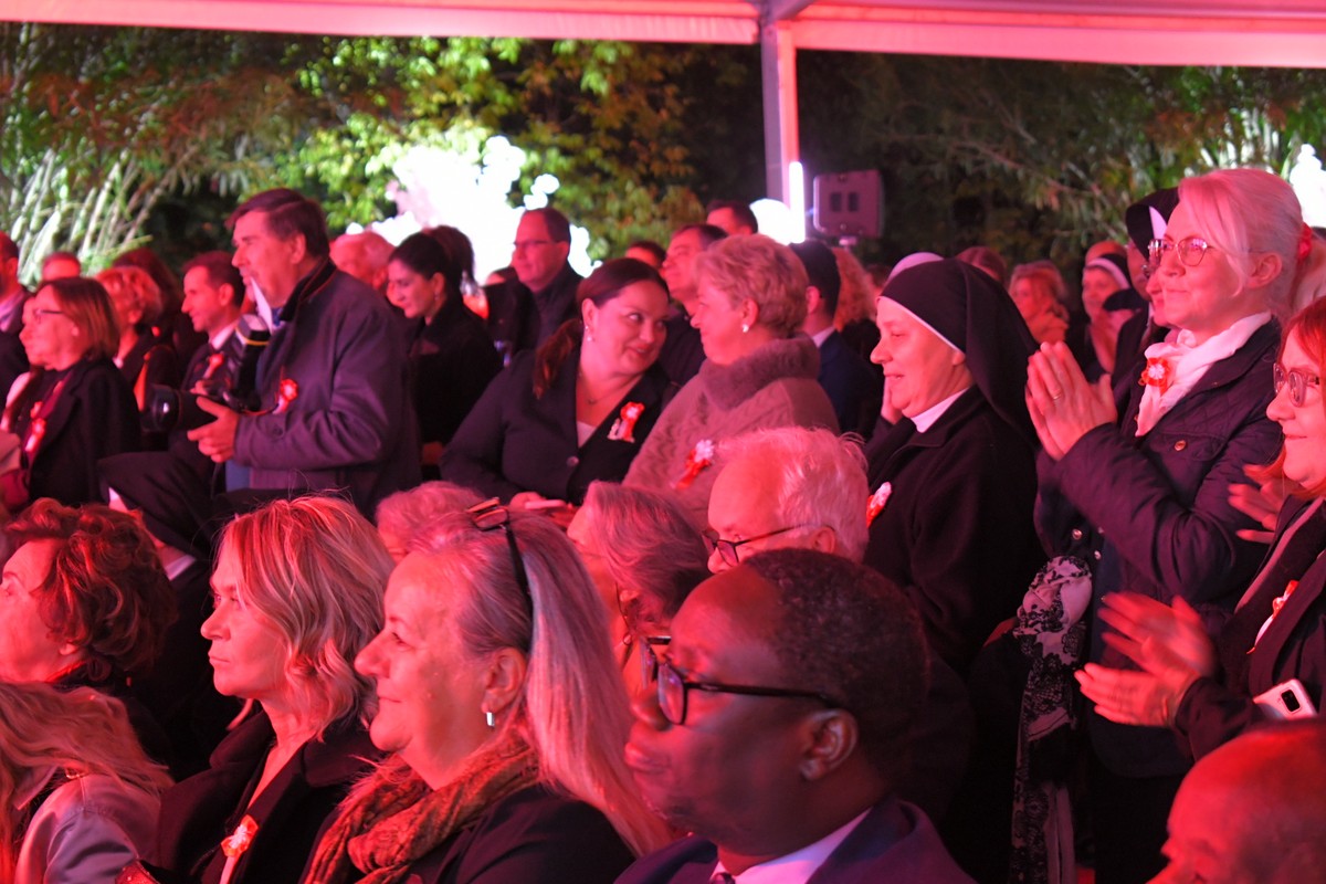 Uroczysty piknik Święta Niepodległości, ambasada RP przy Stolicy Apostolskiej, Rzym, fot. Joanna Wawrzyniak dla UMWKP