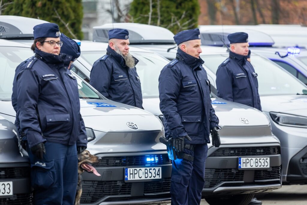 Uroczyste przekazanie sprzętu policji, fot. Tomasz Czachorowski/eventphoto.com.pl dla UMWKP